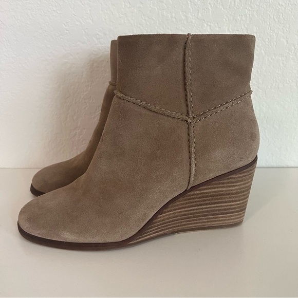 2/$30 Lucky Brand Suede Booties Tan Size 7 - Picture 12 of 12